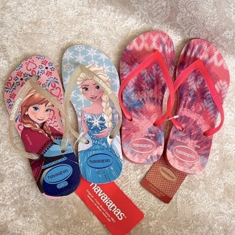 Brand New Havaianas Set of 2 Pairs of Flip Flops Frozen Anna Elsa Disney Pink